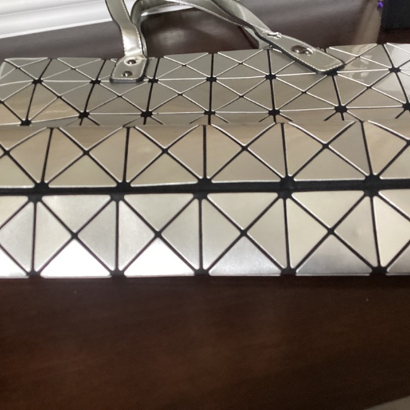 BNWT silver bag - Picture 3 of 4